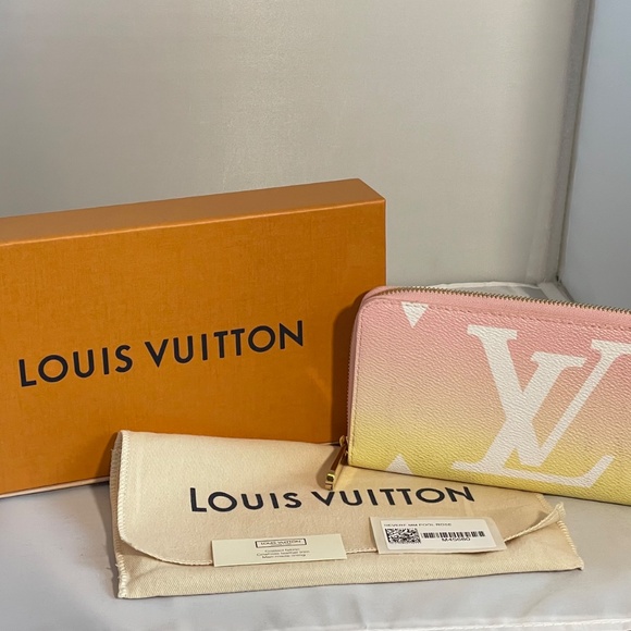 Louis Vuitton By the Pool Zippy Wallet - Picture 13 of 14